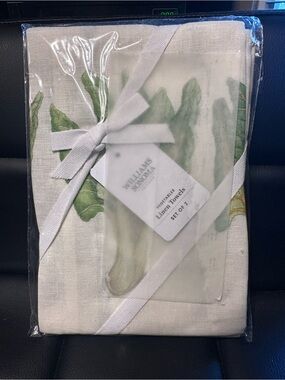 Williams Sonoma Linen Vegetable Kitchen Towels – Green, Pink, Cream